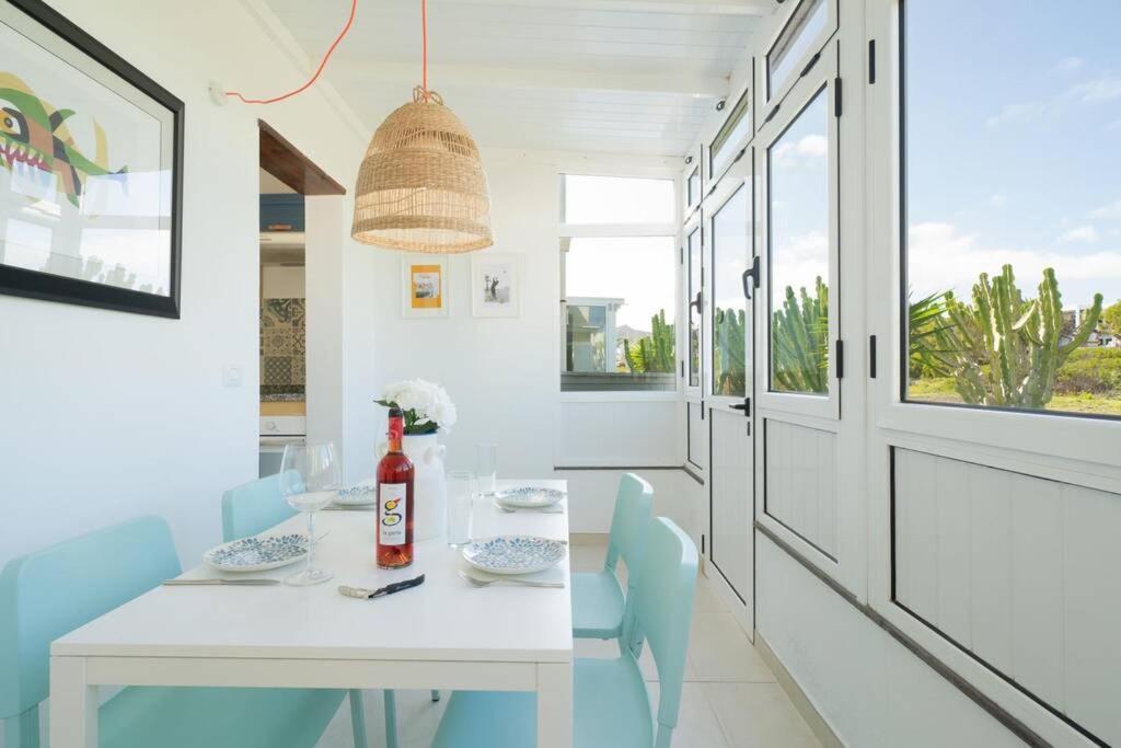 Luxurious Bungalow A2 In A Quiet Complex With Pool 100M From The Sea Charco del Palo Buitenkant foto